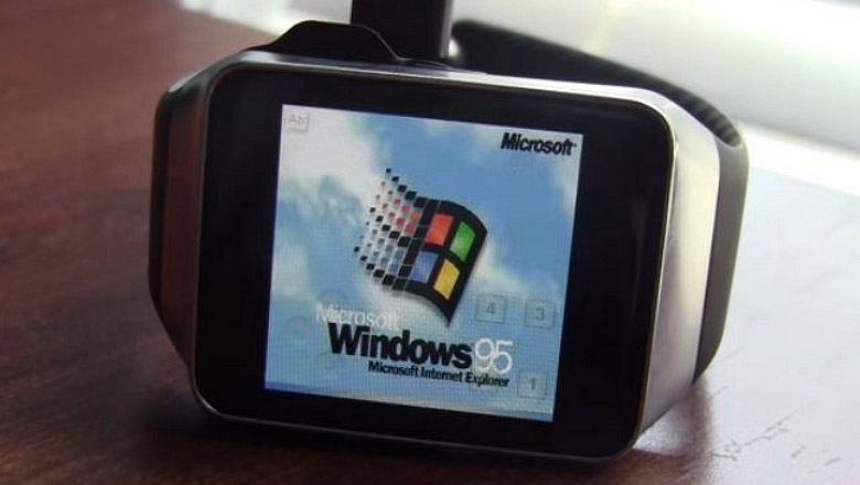 Windows 95 running on smartwatch